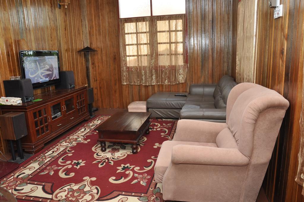 Tamteh Homestay Ayer Hitam Kamer foto